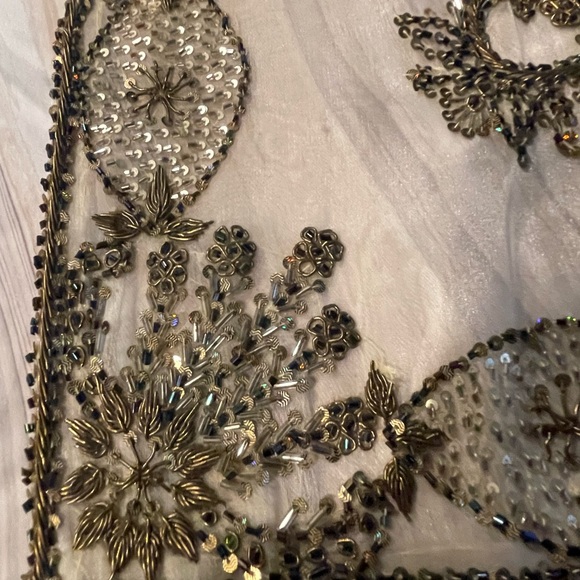 Table Linen Beaded Table Cloth Linen Set - Picture 2 of 3